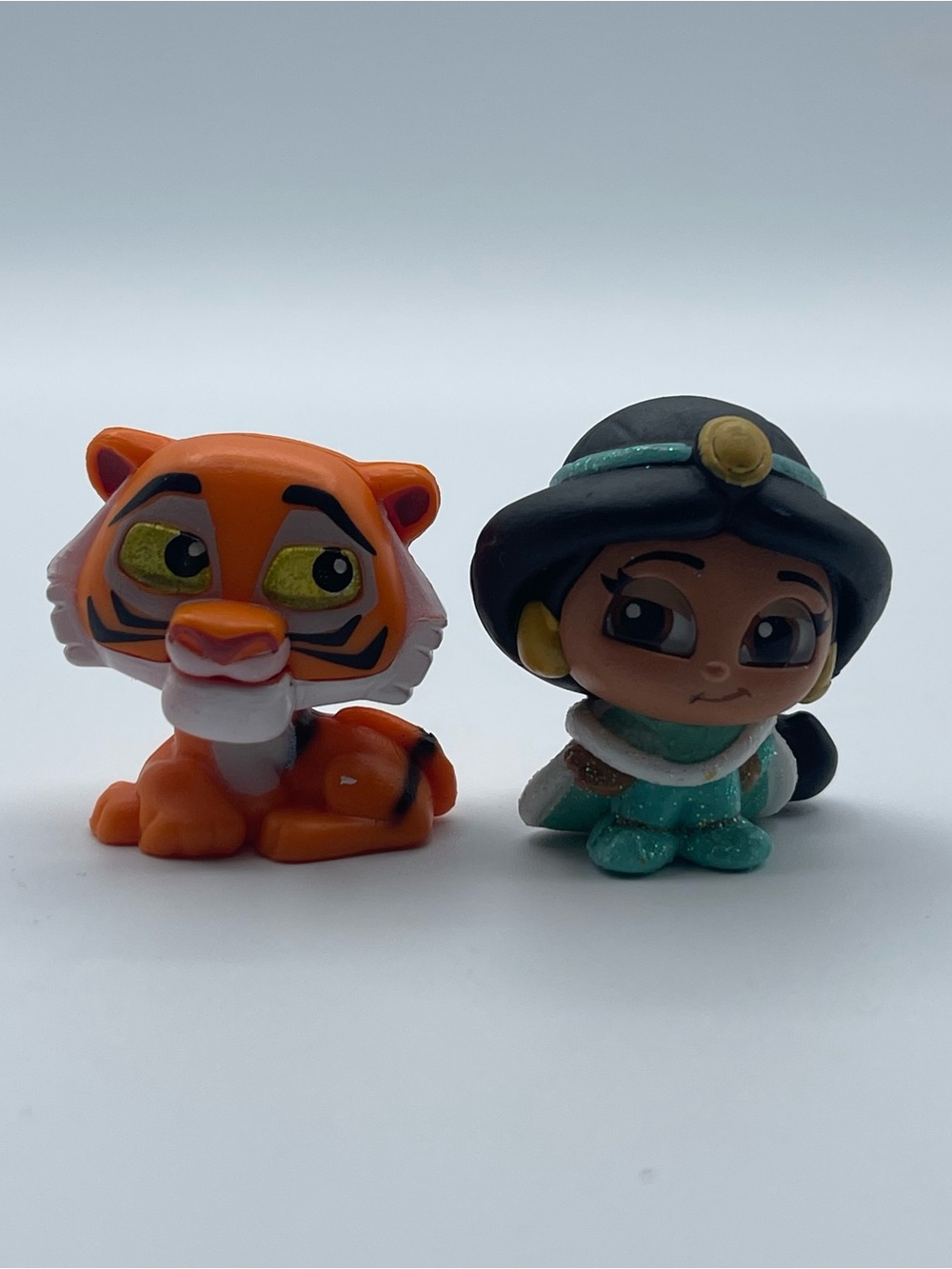 Disney Doorables Aladdin Jasmine And Raja set blue dress